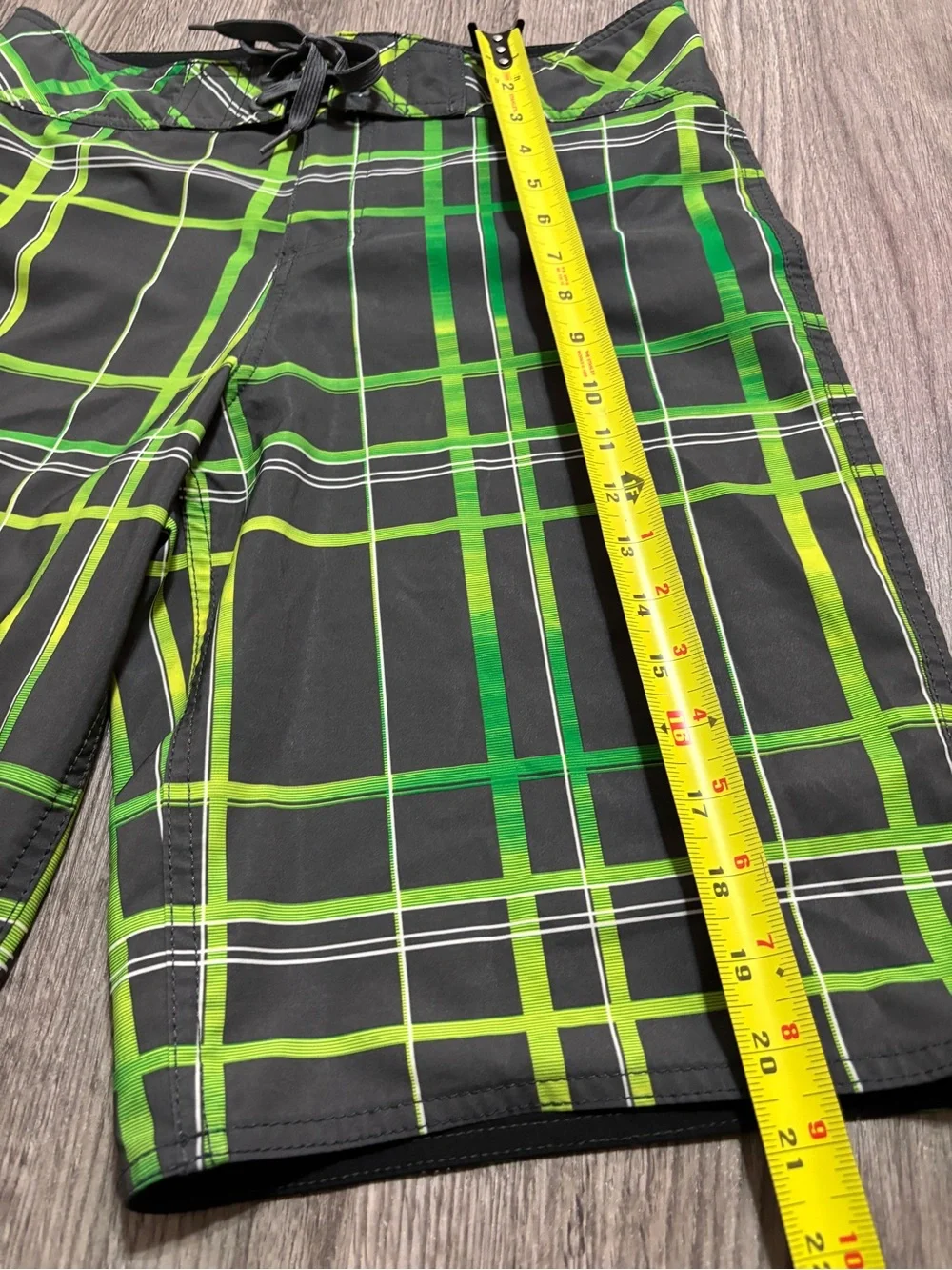 Mossimo Supply Co Board Shorts Mens 32 Dark Gray Green Plaid Swim Surf Beach
